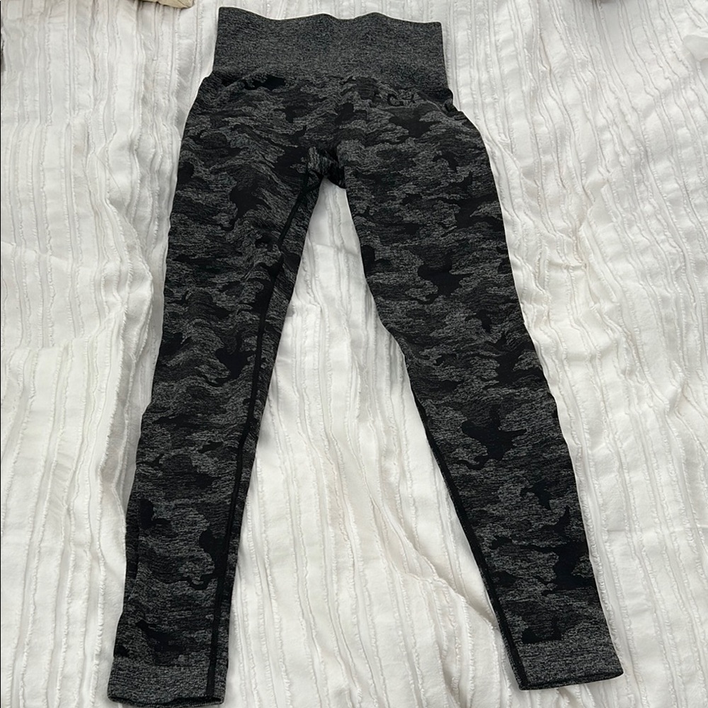 GYMSHARK Camouflage Seamless Leggings size XS
